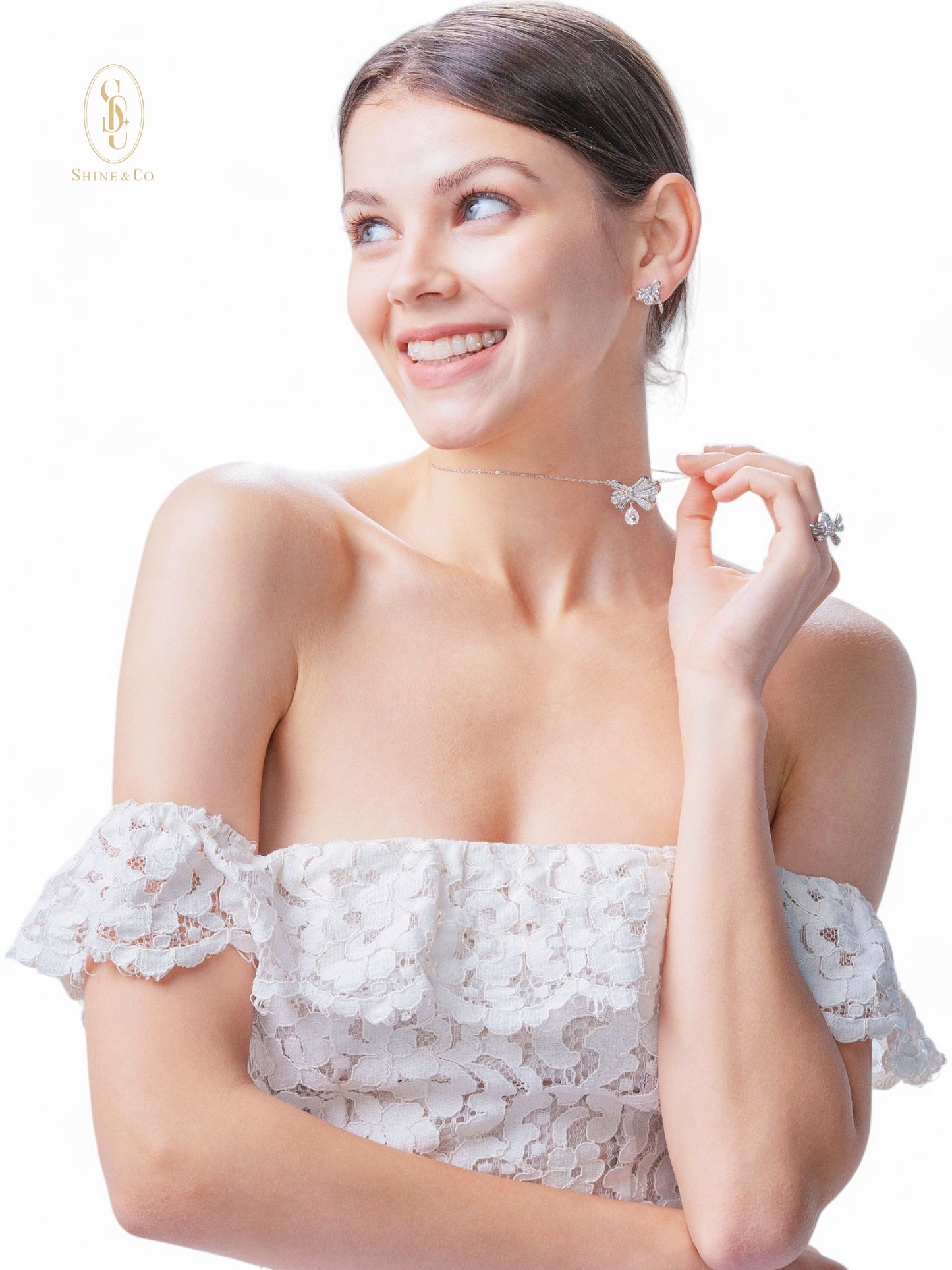 Belle Necklace