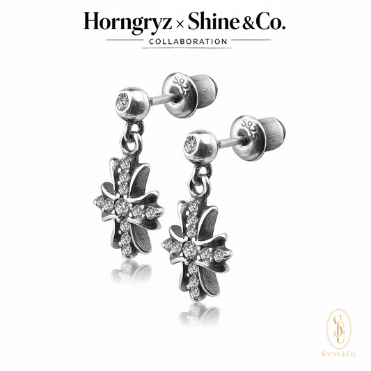 Trex Fleur Cross Earring - Vintage Black